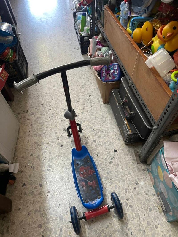 Spiderman Scooter - Toys
