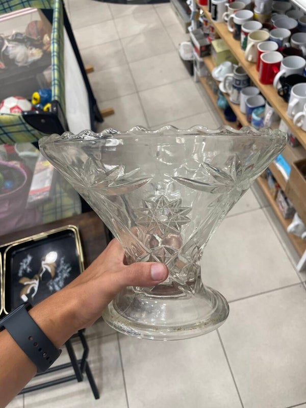 clear glass footed bowl - Decor*