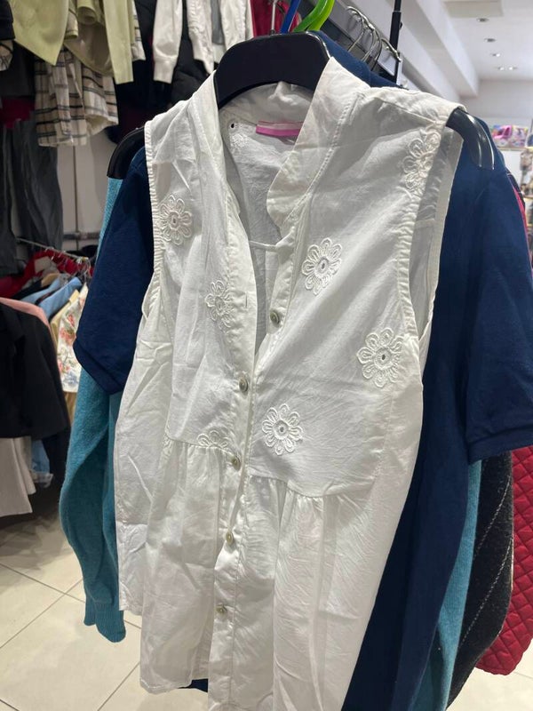Women Sleeveless Vest - Size Medium
