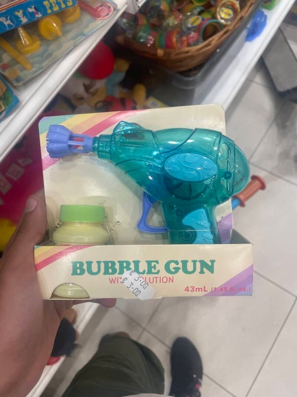 Vintage Bubble gun - toys*