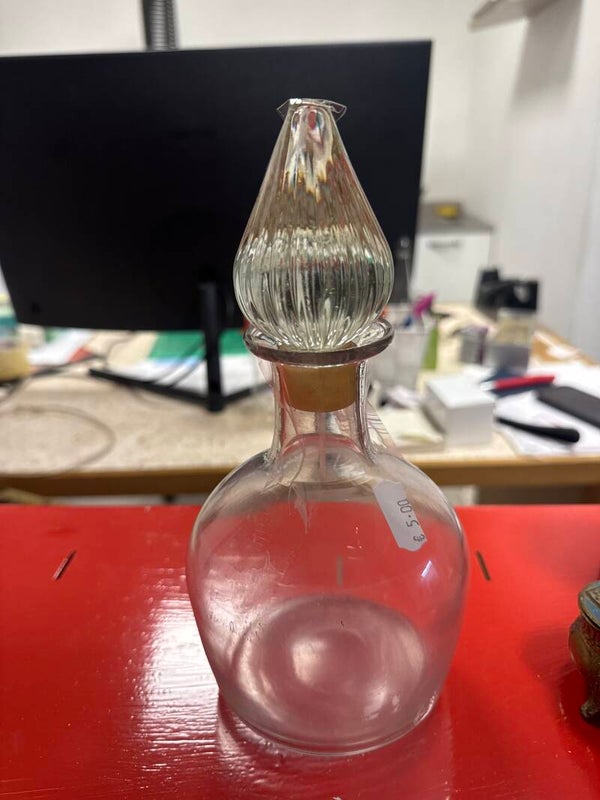 Clear glass decanter with a distinctive molded or faceted onion - shaped glass stopper- vintage***