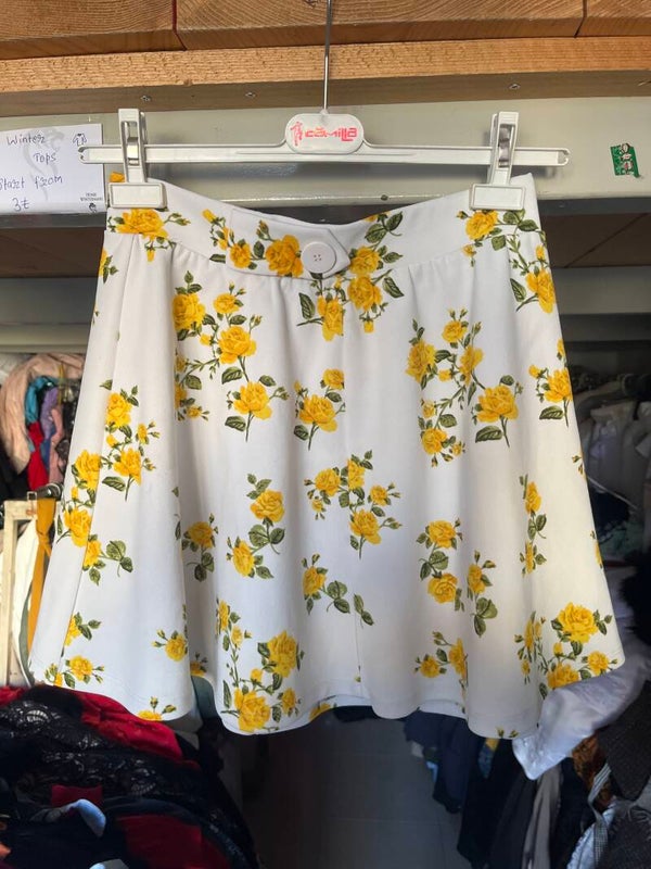 Women Skirt- Small Size ****