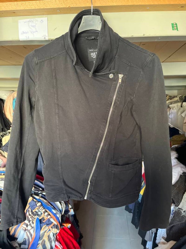 Kids jacket- Small Size 14-15 Years ****