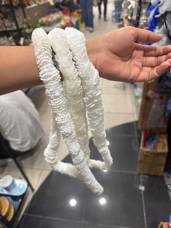 Hawaiian White Lei-2€ each-Decor***