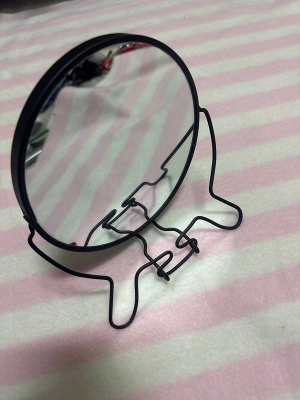 Table top vanity mirror- Supplies ***