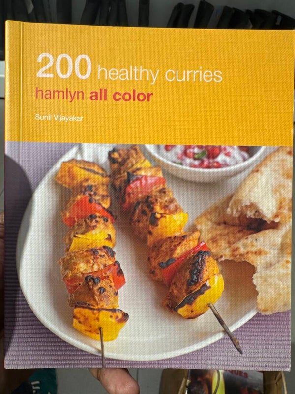 Cooking 200 Curries - Books
