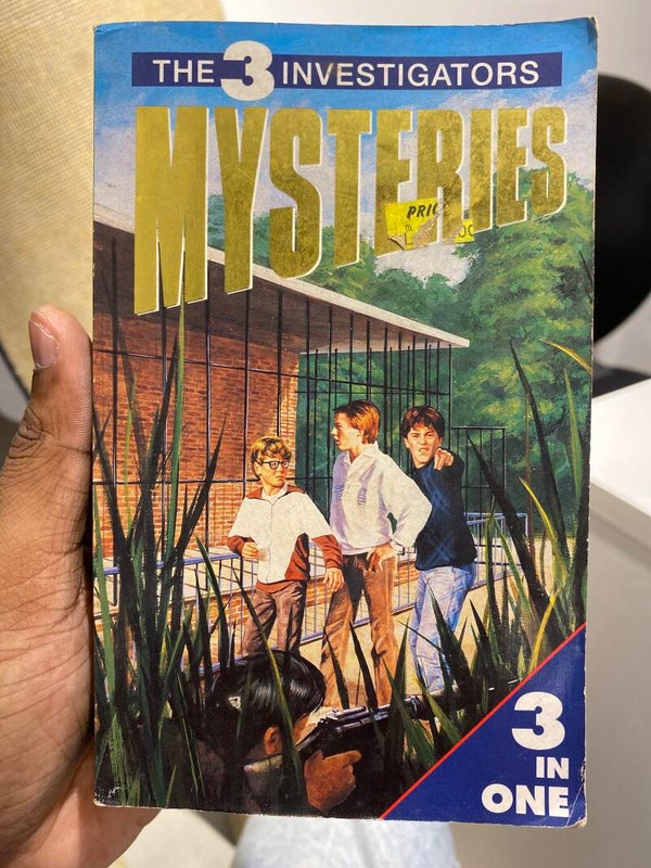 The Mysteries Investigators - Book ****