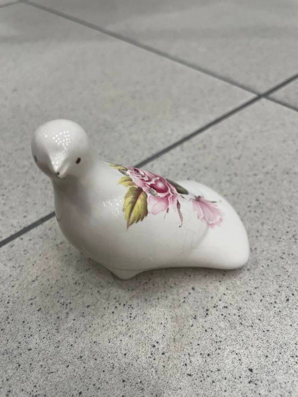Porcelain Birds Figurine-Decor*