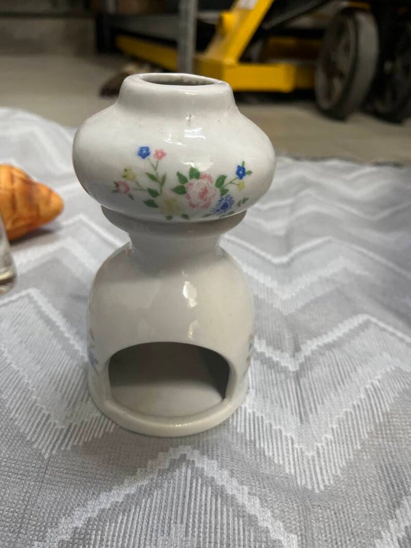 Vintage potpourri Warmer -Candles ***