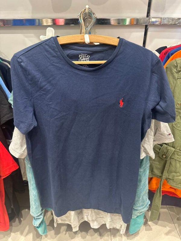 Men Top -Size Medium***