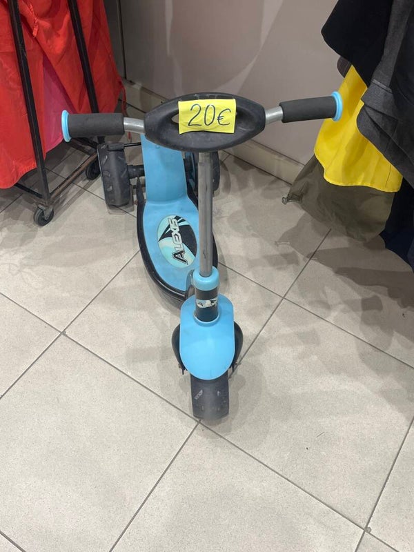 Blue scooter - Toys*