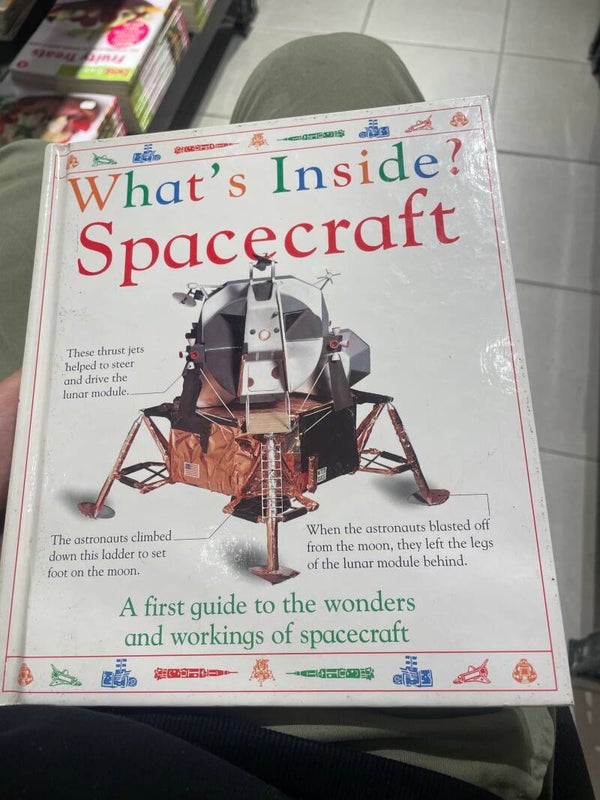 What’s inside? Spacecraft - Alexandra parsons - Books*