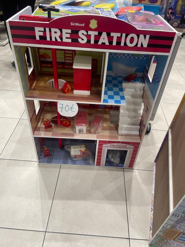 Sir Wood Wooden Fire station set - Toys*