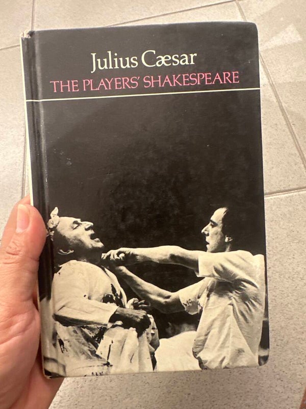 Julius Caeser The Players Shakespeare - Literature - Books