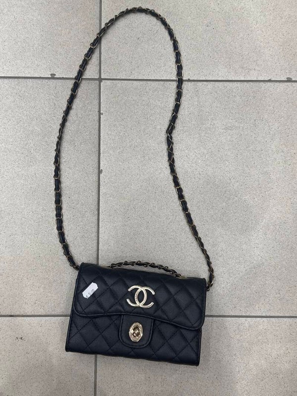 Channel ladies bag- Accessories ***