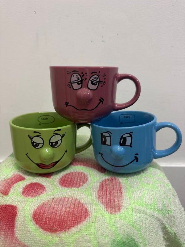 3 Face Mugs - Mugs**