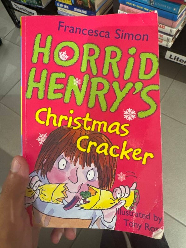 Horrid Henry’s Christmas Cracker - books*
