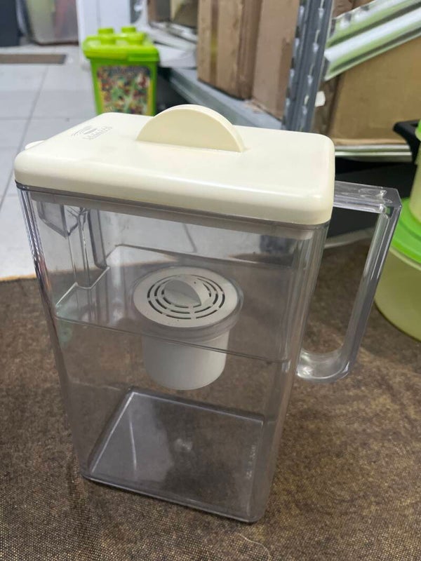Water filter pitcher -Supplies ***