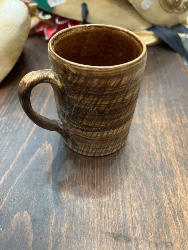 Mug In Pottery - Mugs