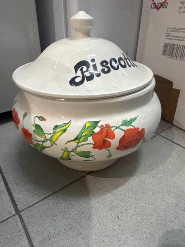 white ceramic biscotti jar - Decor*