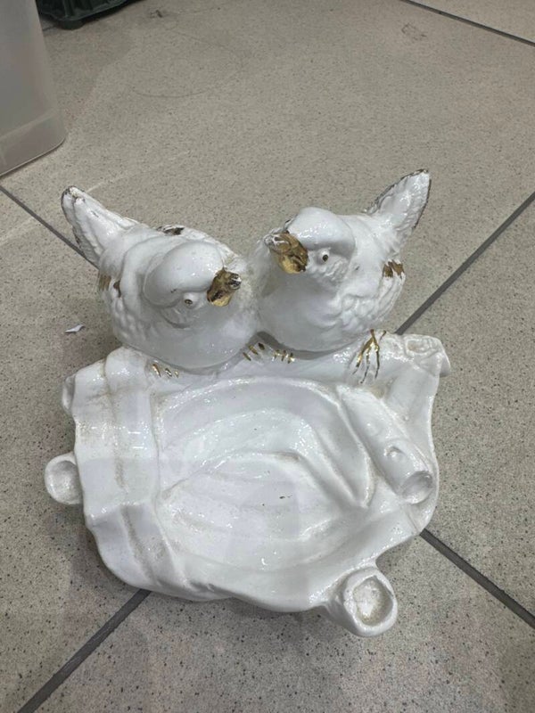 Ceramic Love Bird Figuring Ashtray-Ashtray***