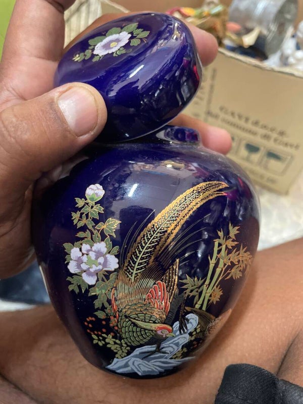 Fine Porcelain Vase-Decor
