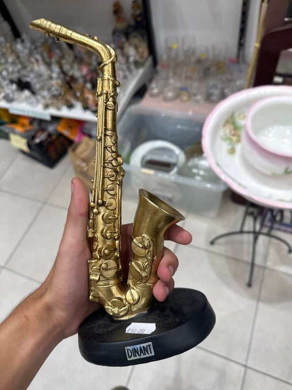 Saxophone figurine - Figurines*