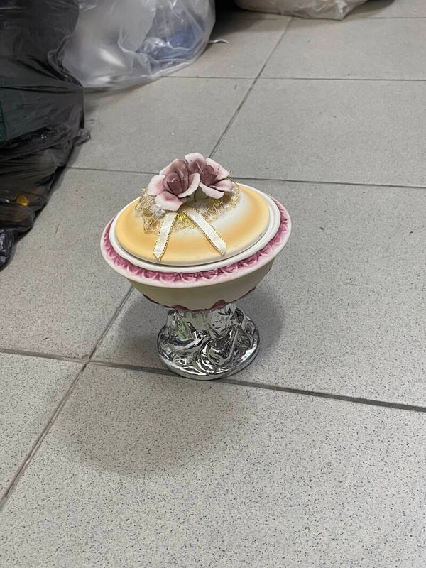 Manises style porcelain candy box - decor*