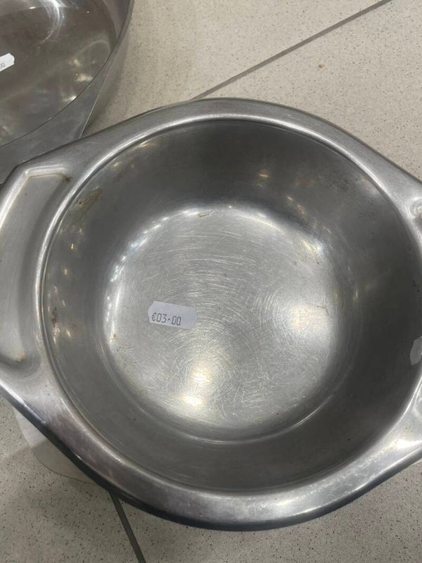 Metallic bowl - home supplies*