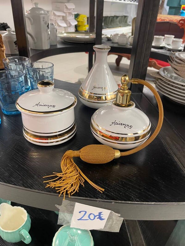 Porcelain Vanity Golden Line Set - Decor