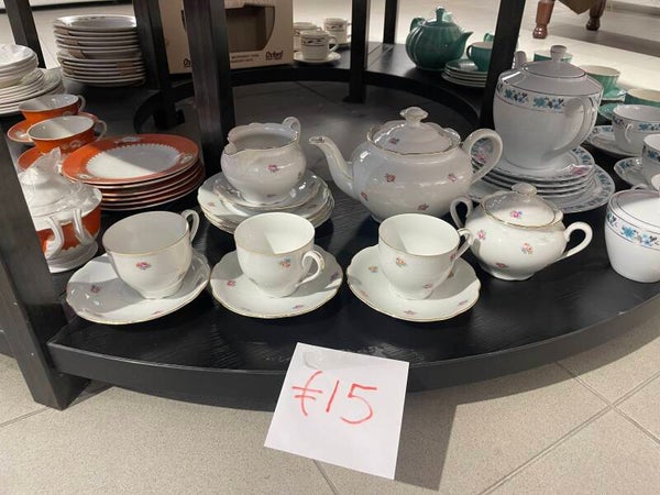 3 Piece Tea Set with Side Plates - Supplies*