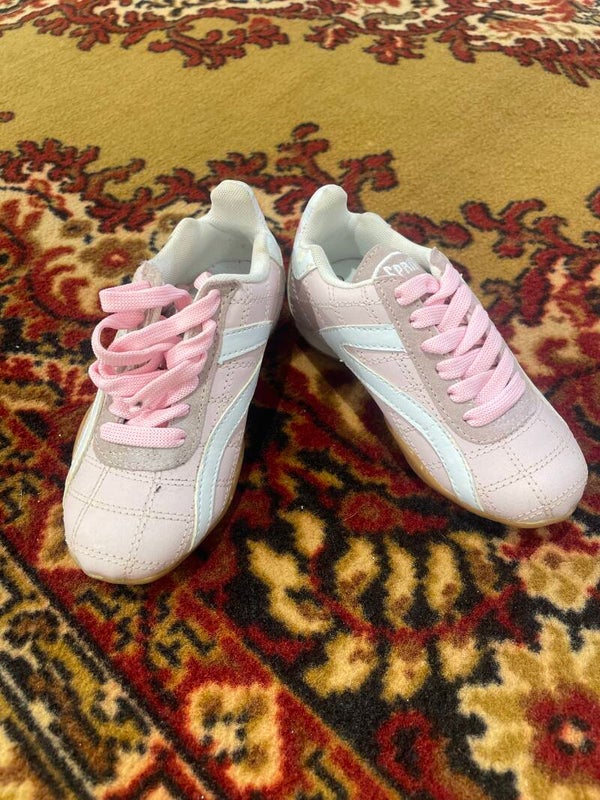 Infants Sports Shoes - New - Size 28