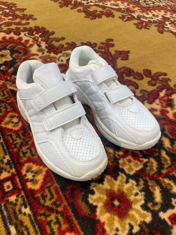 Infants Sports Shoes - New - Size 32