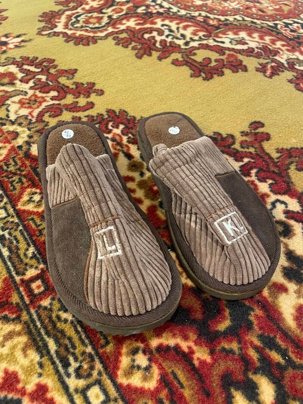Men or Women Brown Corduroy Slip On - New - Size 42