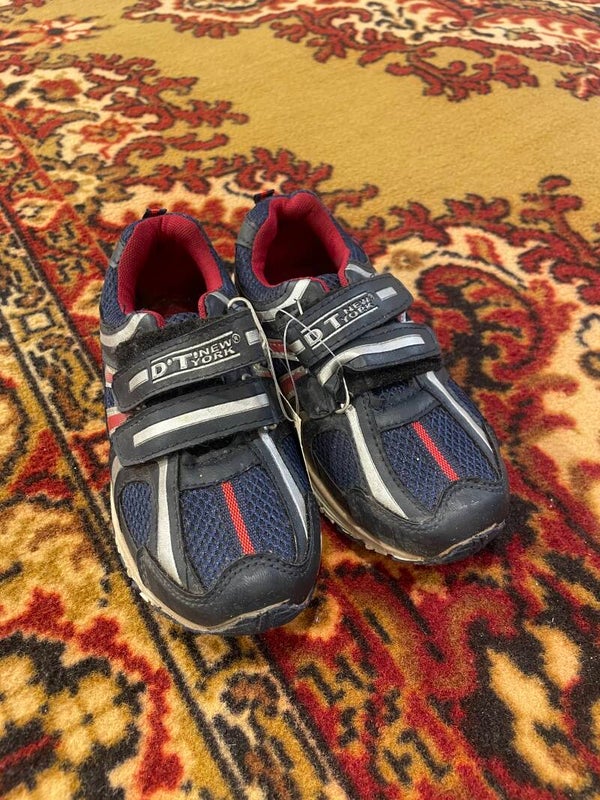 Infants Shoes - New - Size 33