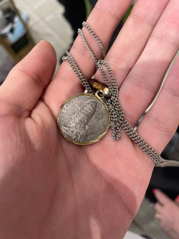 1975 Vatican Holy Year Medallion - Collectibles