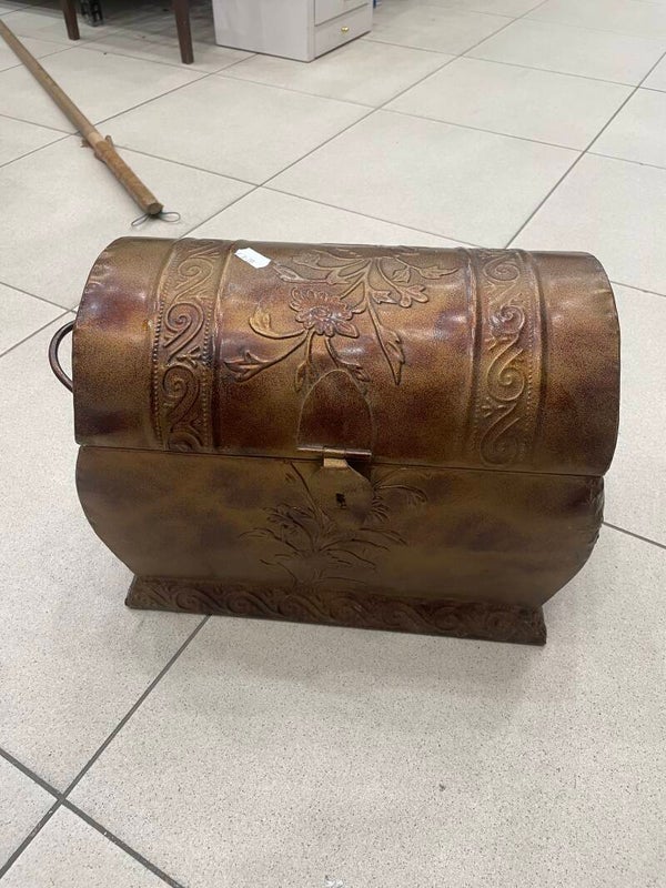Copper Chest - Decor*