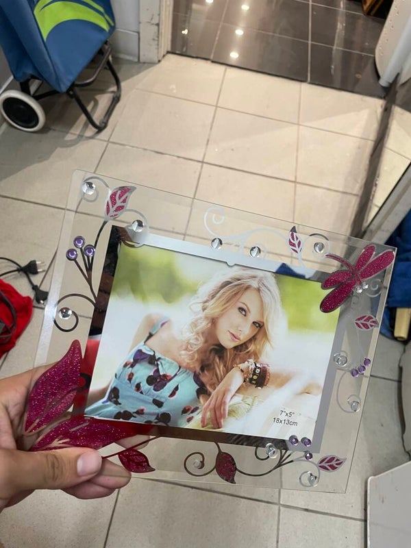 Modern Glass Frame - Frame*