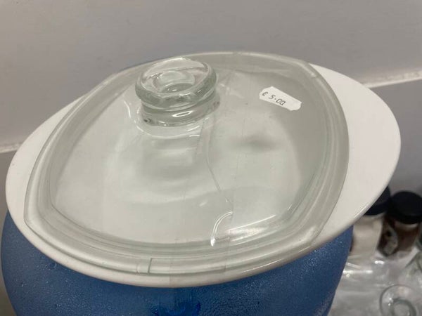 Pyrex with lid- Supplies ***