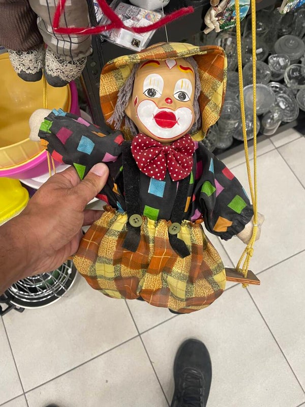 Hanging Clown - Collectibles**
