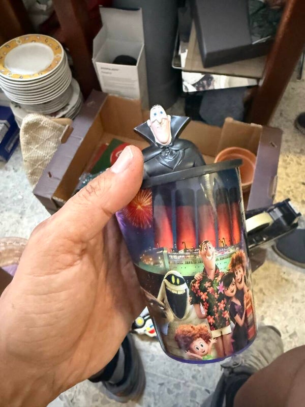 Dracula Cup - Toys