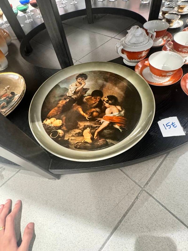 Collector’s Porcelain Plate - Decor