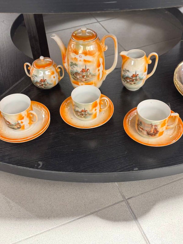 Japanese Porcelain Tea Set - Decor