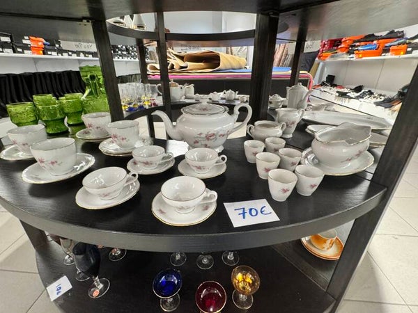 Porcelain Coffee/Tea Set - Decor
