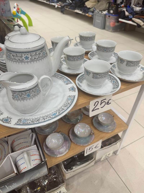 Vintage Ceramic Dinnerware Set - Decor