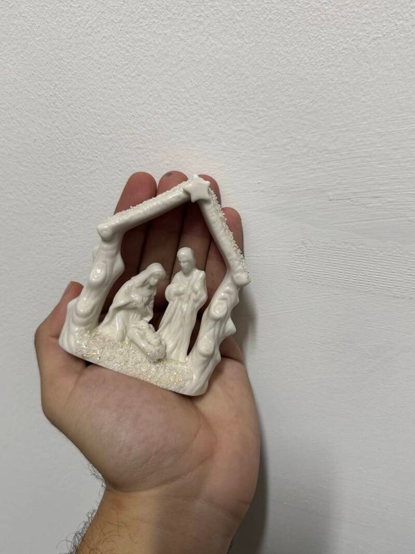Ceramic Mini Crib - Christmas