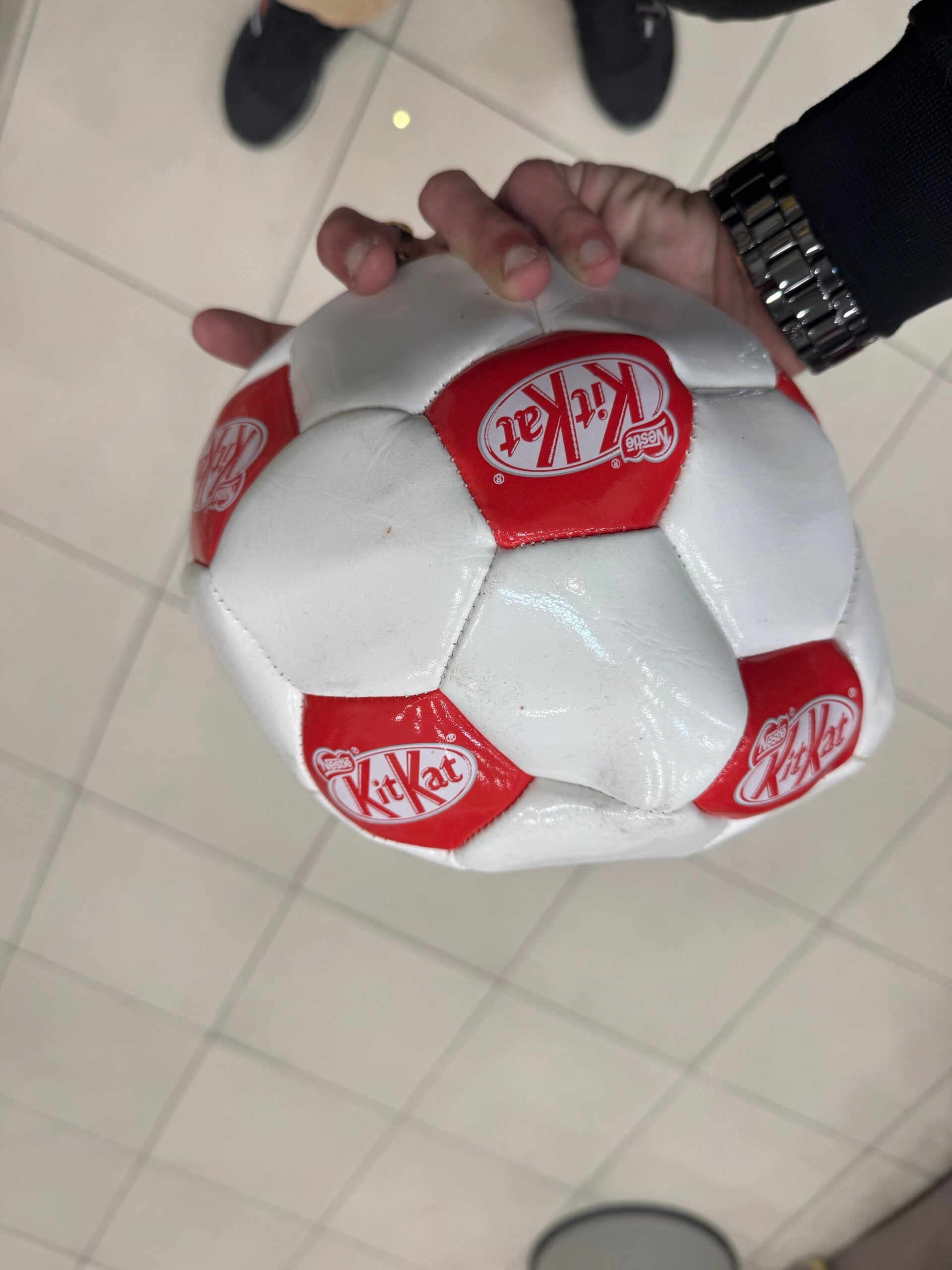 Kit Kat Football - Sports