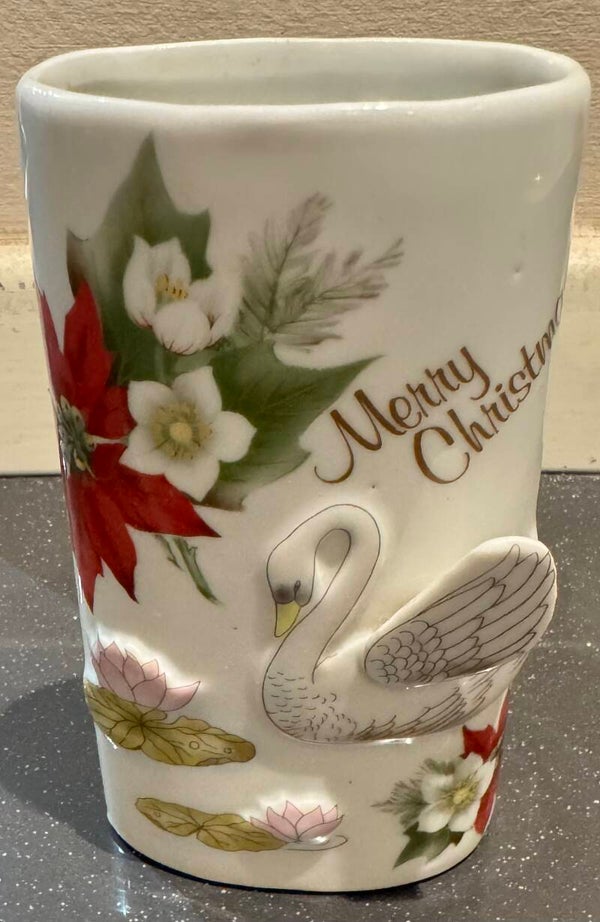 Vase With Swan - Decor