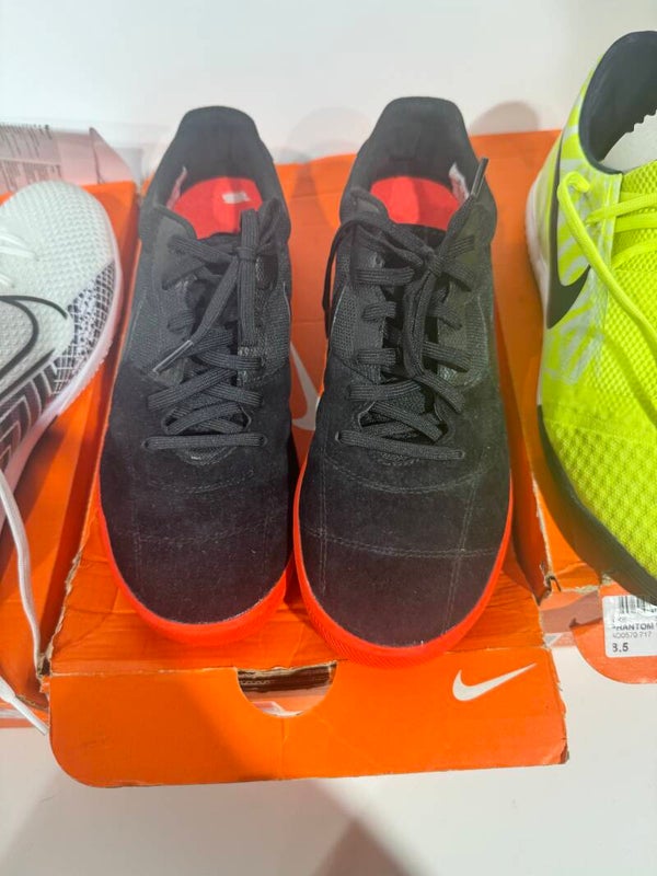 Men Nike Trainers - Size 41