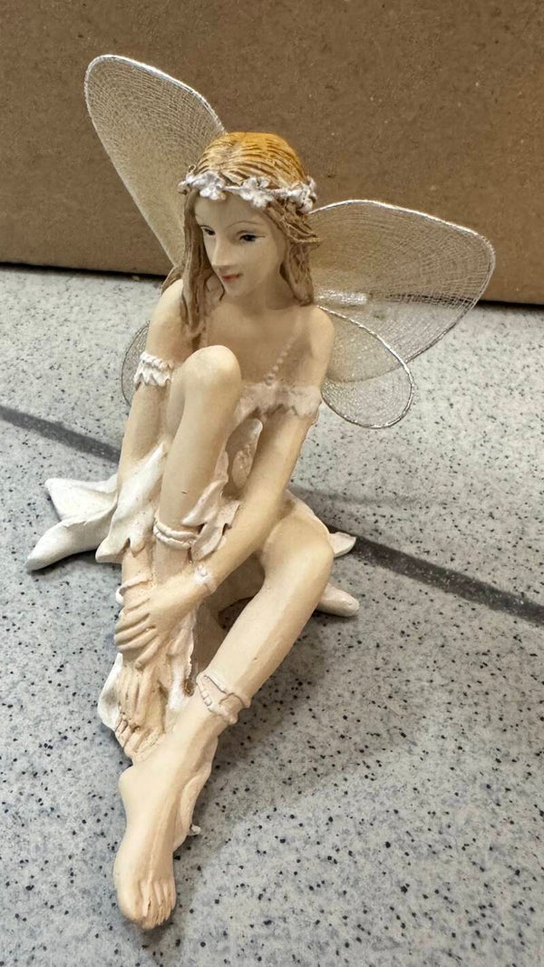 Resin Blonde Fairy - Figurines